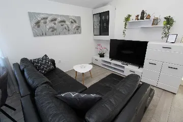 Sunrise Haven Apartment, Banjole