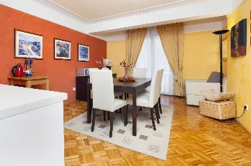 Two-Bedroom Apartment with Pool in Rovinj