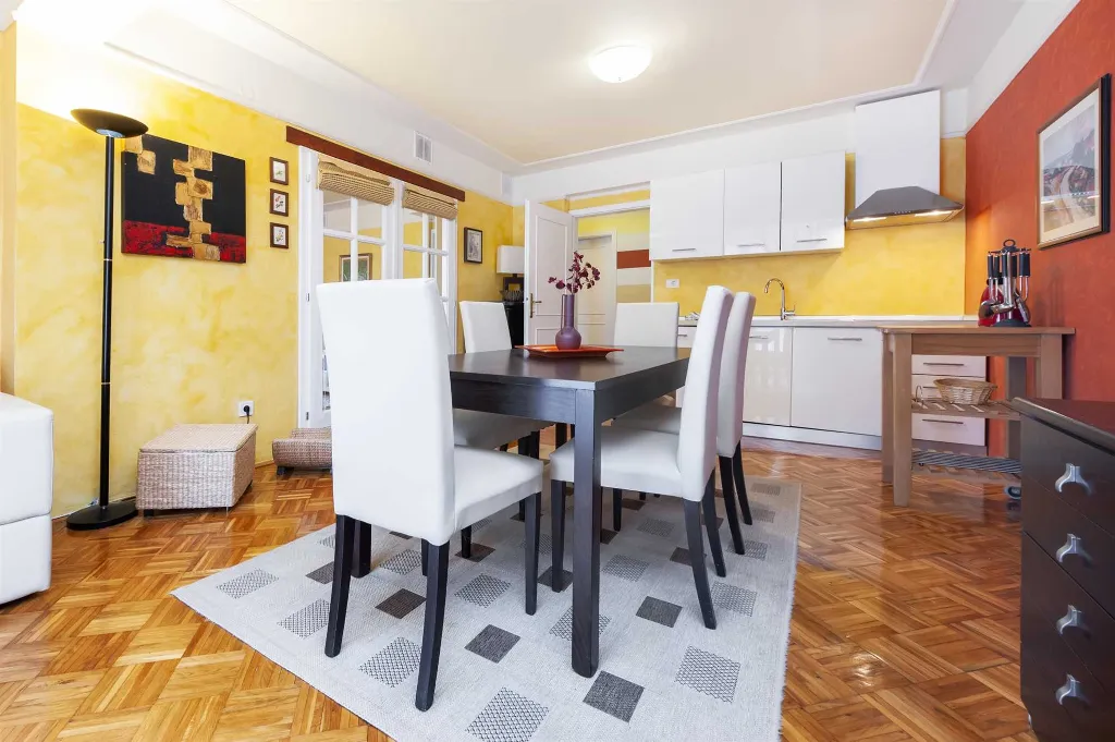 Two-Bedroom Apartment with Pool in Rovinj