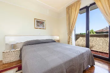 Two-Bedroom Apartment with Pool in Rovinj