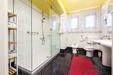 Two-Bedroom Apartment with Pool in Rovinj