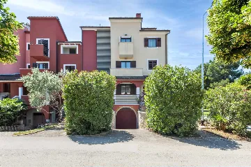 Two-Bedroom Apartment with Pool in Rovinj