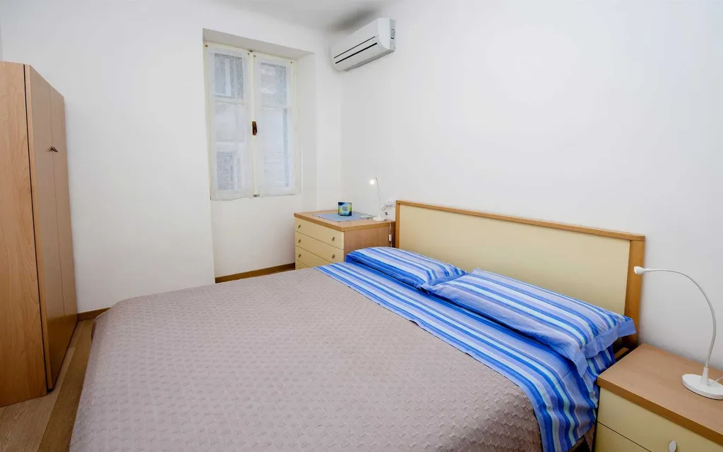 One-Bedroom Apartment in Rovinj City Center with Sea View