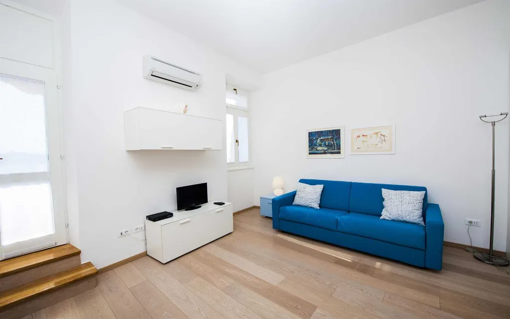 One-Bedroom Apartment in Rovinj City Center with Sea View