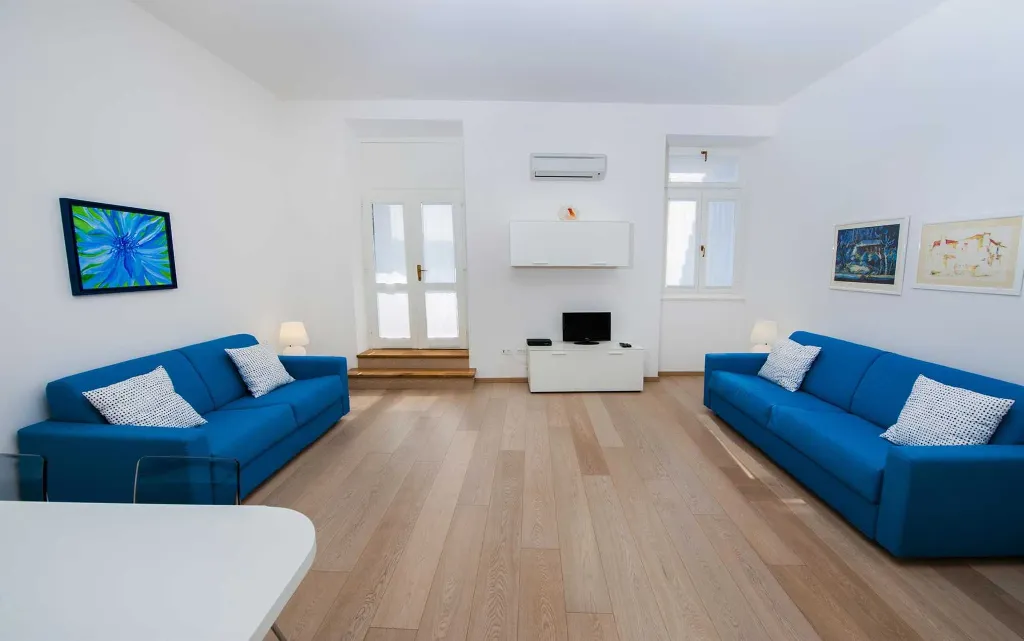One-Bedroom Apartment in Rovinj City Center with Sea View