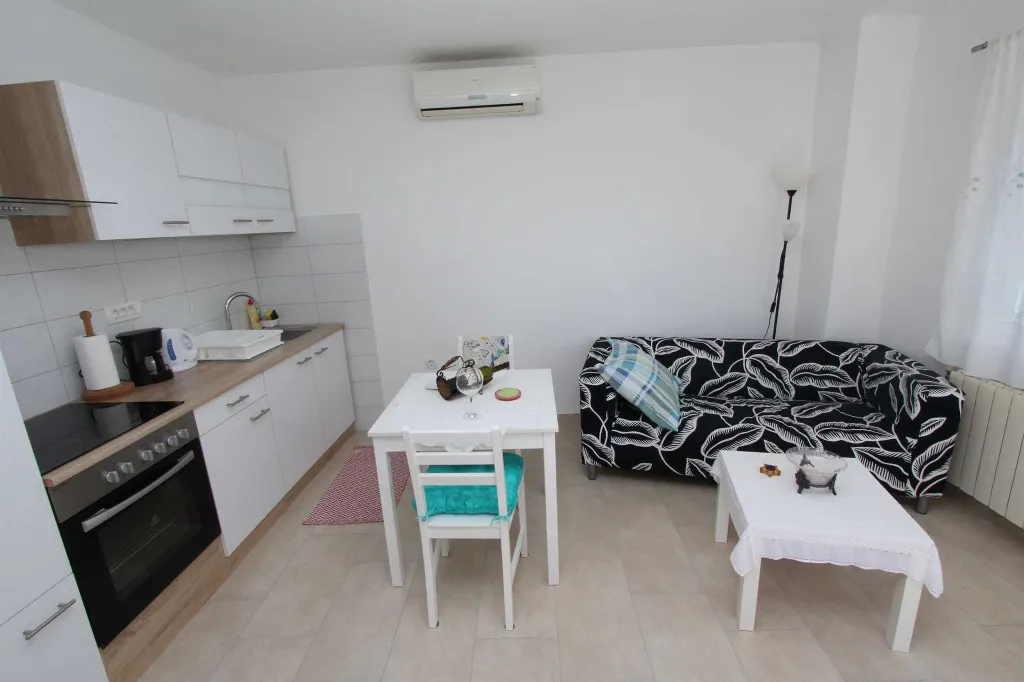 One-Bedroom Apartment in Rovinj for 2 Guests