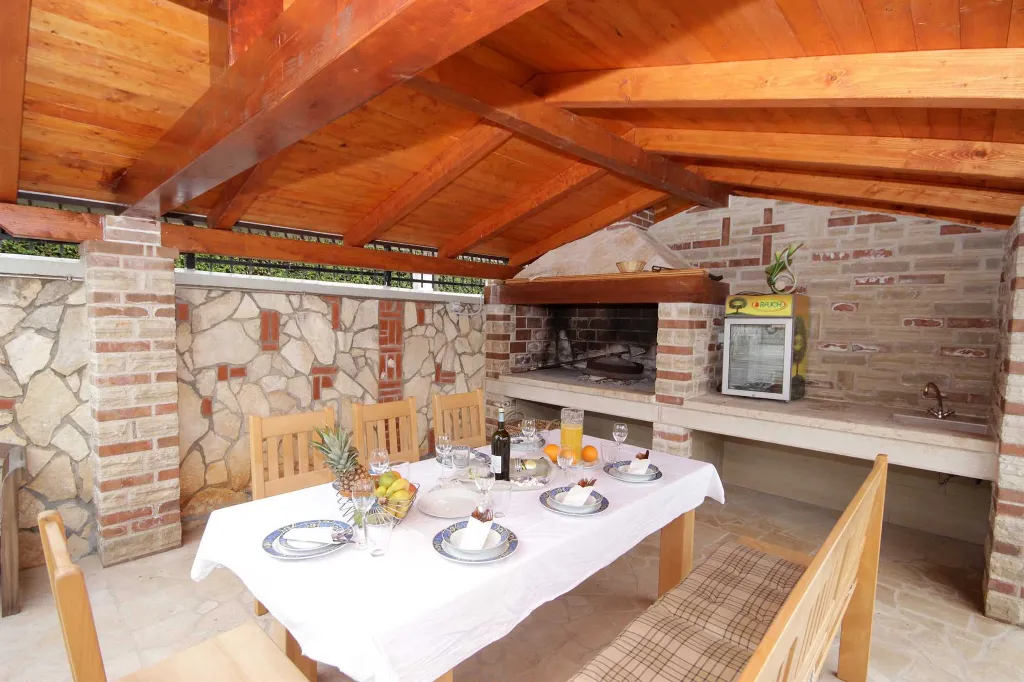 One-Bedroom Apartment in Banjole for 4 Guests