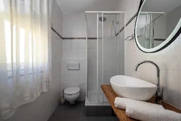 One-Bedroom Apartment in Banjole for 4 Guests