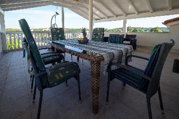 Three-Bedroom Apartment in Banjole for 5 Guests