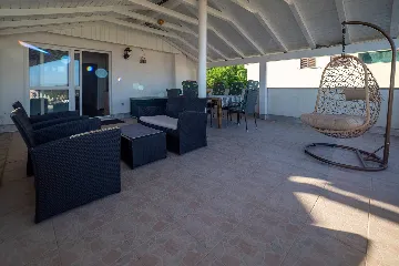 Three-Bedroom Apartment in Banjole for 5 Guests