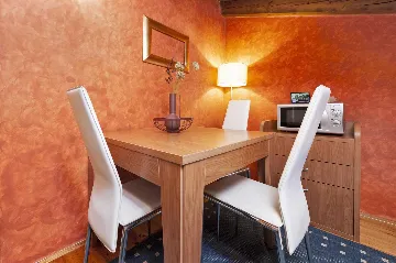 Studio for 2-3 Guests in Rovinj with Shared Pool