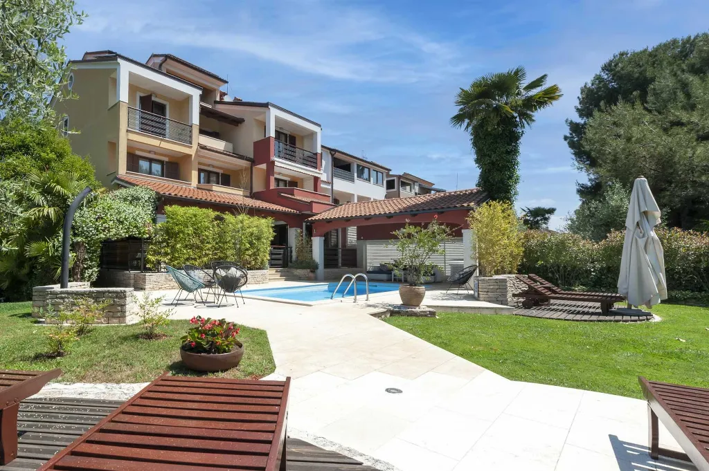 Studio for 2-3 Guests in Rovinj with Shared Pool