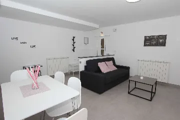 One-Bedroom Apartment in Rovinj with Terraces