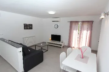 One-Bedroom Apartment in Rovinj with Terraces