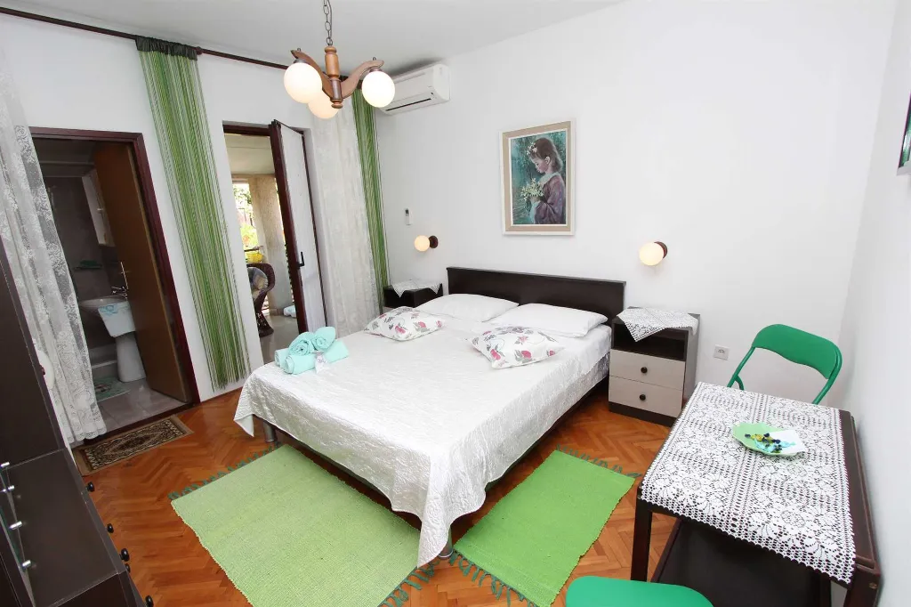 Double Room for Two in Rovinj with Parking
