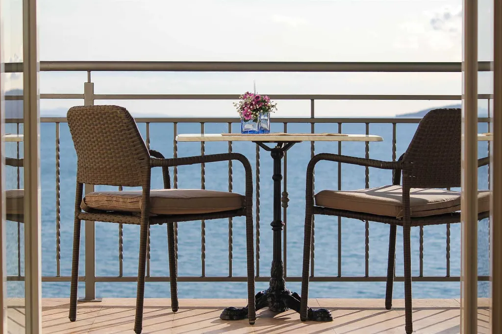 Sea View Apartment in Podaca for 4 Guests