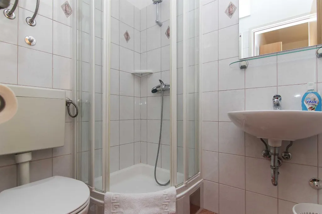 Sea View Apartment in Podaca for 4 Guests