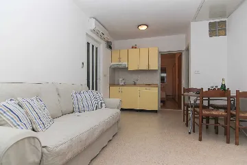 Sea View Apartment in Podaca for 4 Guests