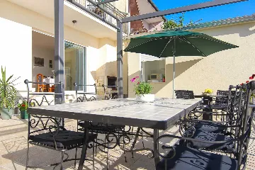 Sea View Apartment in Podaca