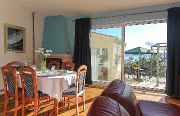 Sea View Apartment in Podaca
