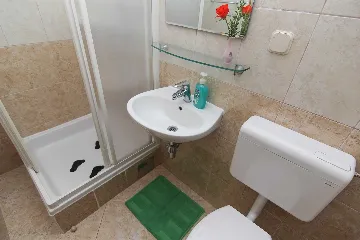 Sea View Apartment in Podaca