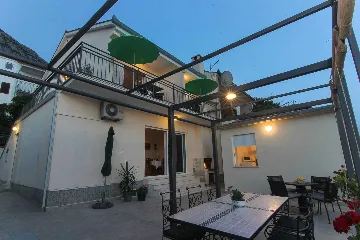 Sea View Apartment in Podaca