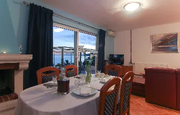 Sea View Apartment in Podaca