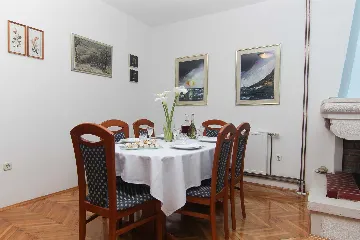 Sea View Apartment in Podaca