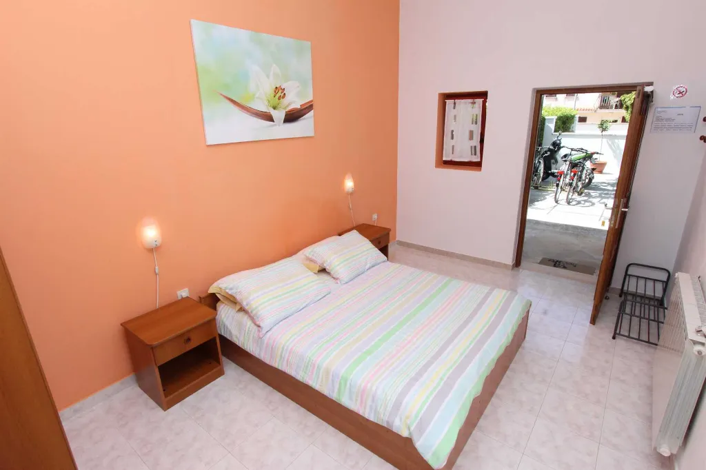 Apartment with Terrace in Rovinj for 3 Guests