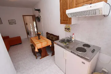 Apartment with Terrace in Rovinj for 3 Guests