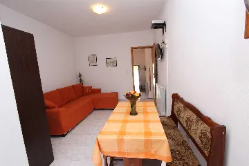 Apartment with Terrace in Rovinj for 3 Guests