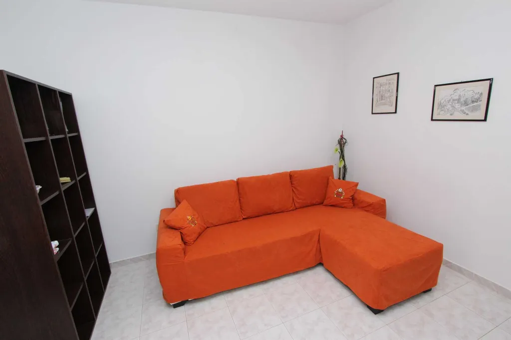 Apartment with Terrace in Rovinj for 3 Guests