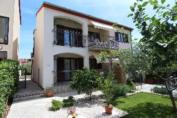 Apartment with Terrace in Rovinj for 3 Guests