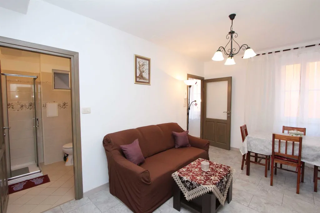 Rovinj Apartment with Shared Roof Terrace