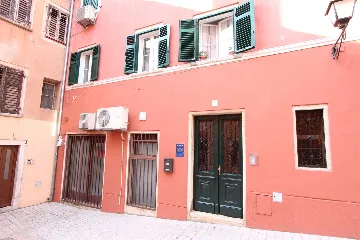 Rovinj Apartment with Shared Roof Terrace