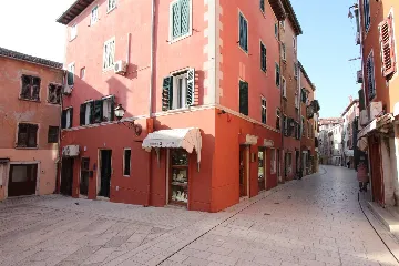 Rovinj Apartment with Shared Roof Terrace