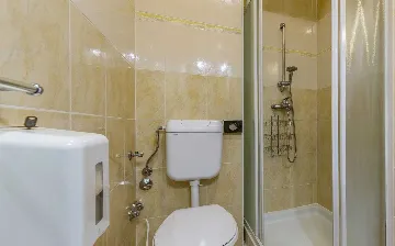 One-Bedroom Apartment with Pool in Banjole for 4 Guests