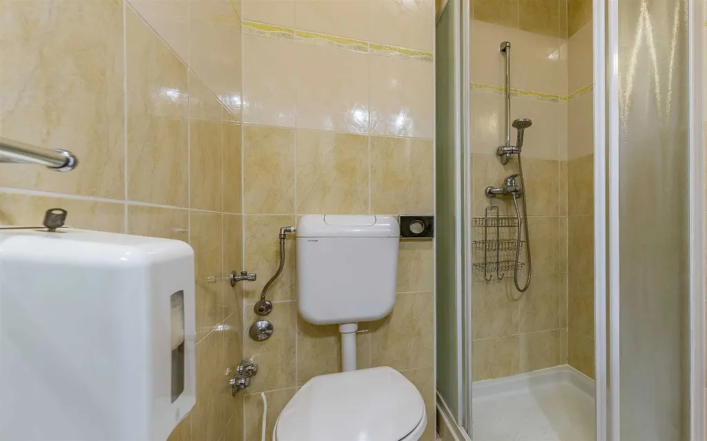 One-Bedroom Apartment with Pool in Banjole for 4 Guests