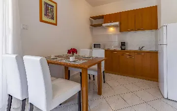 One-Bedroom Apartment with Pool in Banjole for 4 Guests