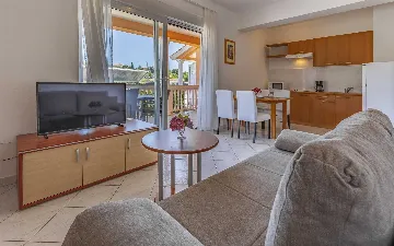 One-Bedroom Apartment with Pool in Banjole for 4 Guests