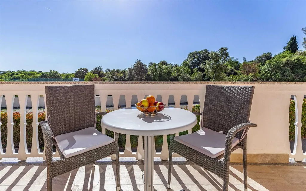 One-Bedroom Apartment with Shared Pool in Banjole
