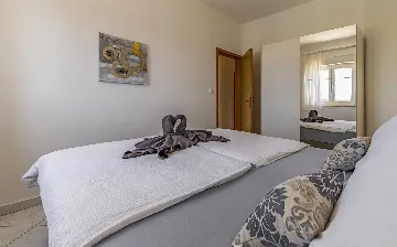 One-Bedroom Apartment with Pool in Banjole for 4