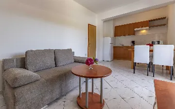 One-Bedroom Apartment in Banjole with Shared Pool