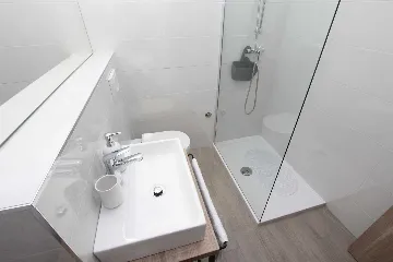 Apartment for 5 Guests in Rovinj