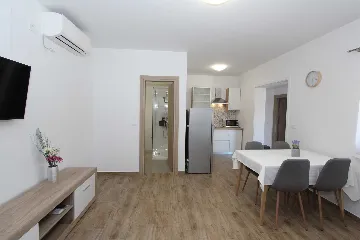 Apartment for 5 Guests in Rovinj
