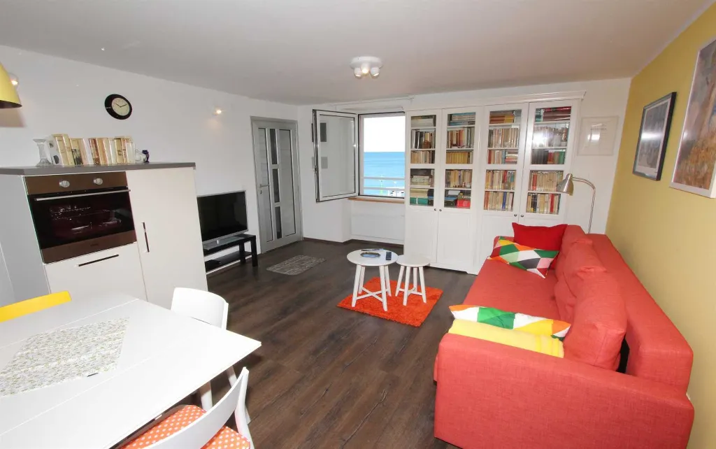 Sea View Apartment in Rovinj for 4 Guests