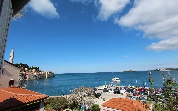 Sea View Apartment in Rovinj for 4 Guests