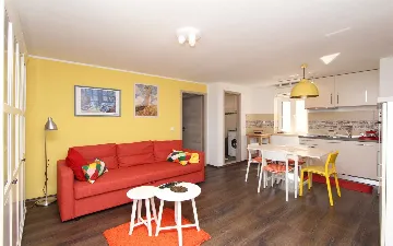 Sea View Apartment in Rovinj for 4 Guests