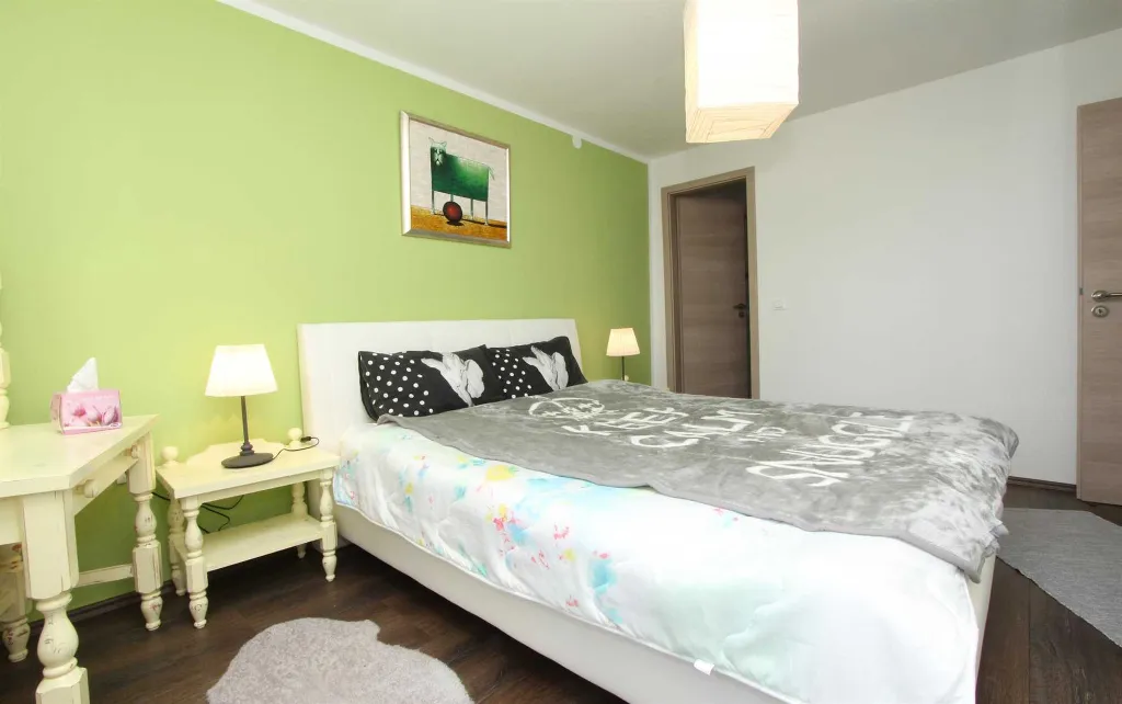 Sea View Apartment in Rovinj for 4 Guests