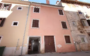 Sea View Apartment in Rovinj for 4 Guests